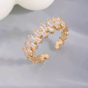 Elegant Gold and Silver Women's Ring